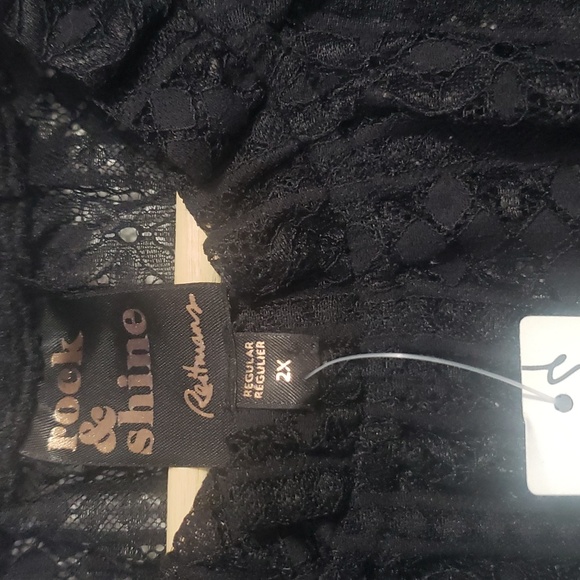 2X Reitmans Sheer Lace Top - Picture 3 of 5